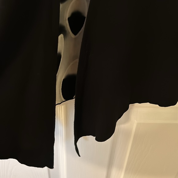 Split back Top - Picture 6 of 12